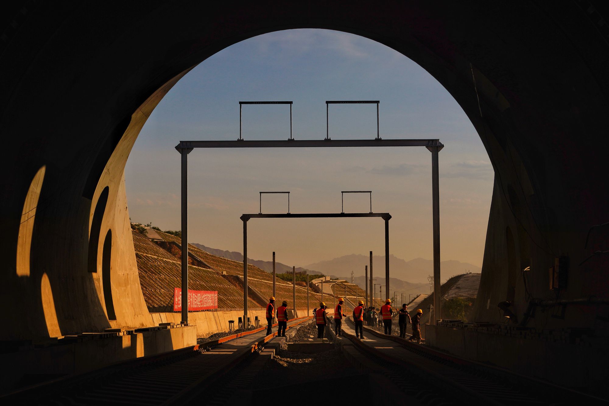 川藏铁路|全迹科技UWB定位隧道场景案例